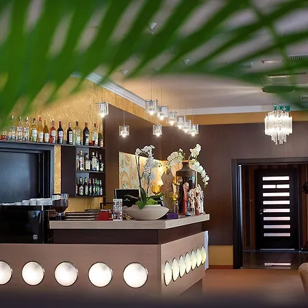 Apartahotel Restauracja Teczowa 3*