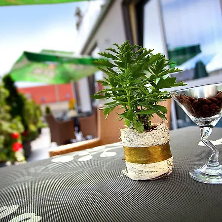 Restauracja Teczowa 3*