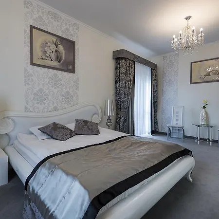 Apartahotel Restauracja Teczowa