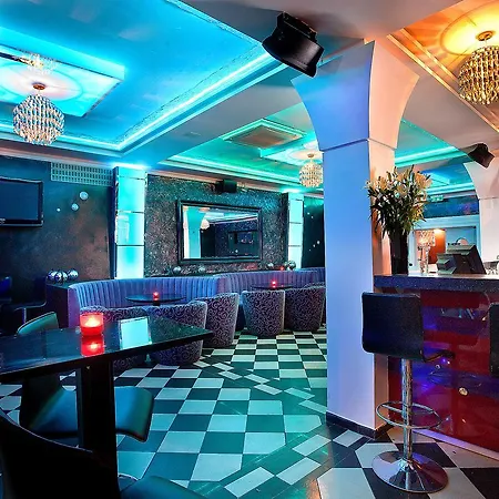 Apartahotel Restauracja Teczowa Luban (Luban)