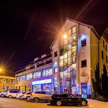 Ξενοδοχείο με διαμερίσματα Restauracja Teczowa