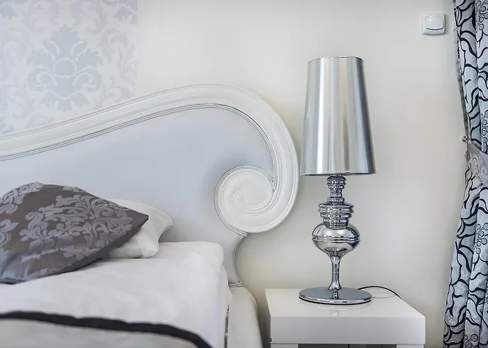 Aparthotel Restauracja Teczowa 3*